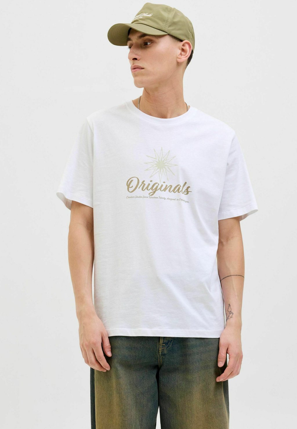 Футболка с принтом RUNDHALSAUSSCHNITT Jack & Jones, слоновая кость
Футболка с принтом RUNDHALSAUSSCHNITT Jack & Jones, слоновая кость