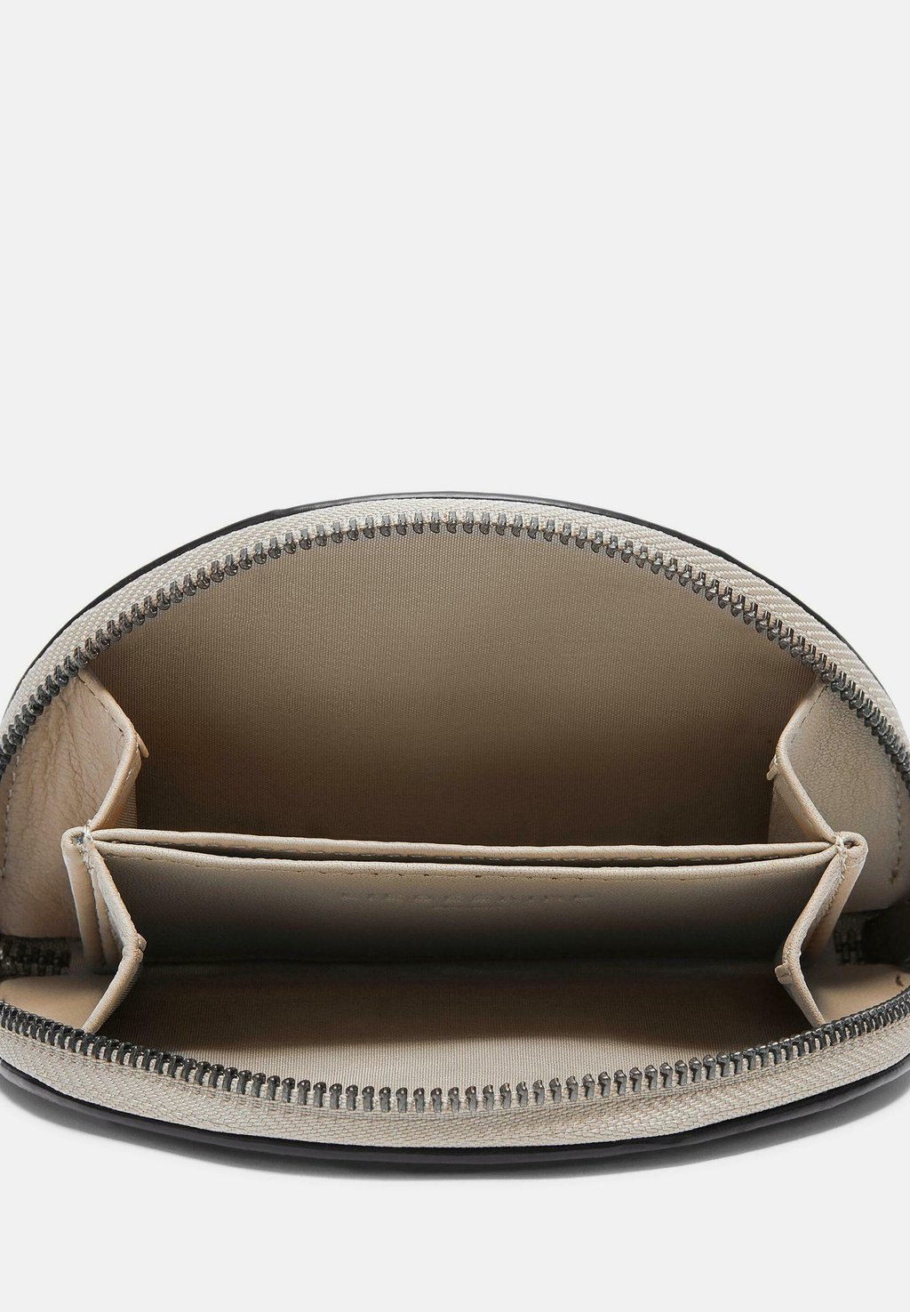 Кошелек EDDA KLEINEIN HALBMONDFORM Liebeskind Berlin, светло-розовый
Кошелек EDDA KLEINEIN HALBMONDFORM Liebeskind Berlin, светло-розовый