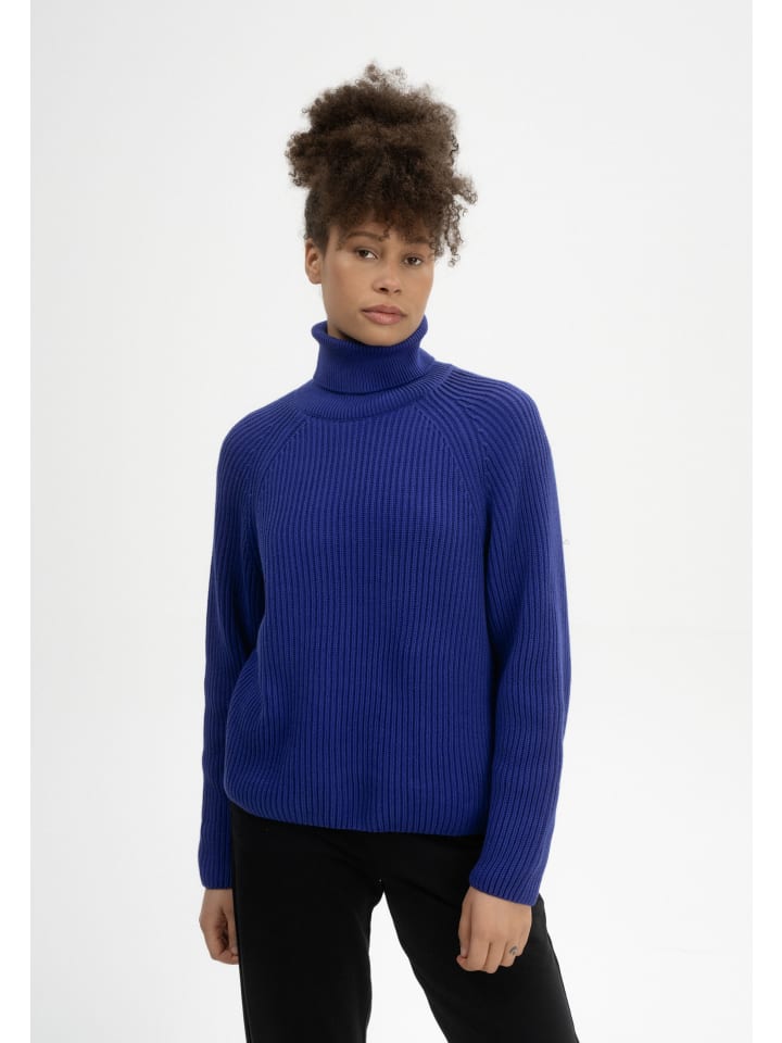 Водолазка в рубчик CHIRHA MELA
Водолазка в рубчик CHIRHA MELA