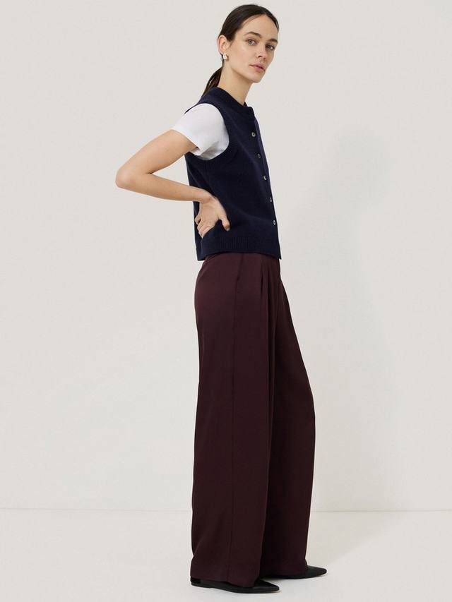 Атласные широкие брюки Jigsaw, цвет Oxblood
Атласные широкие брюки Jigsaw, цвет Oxblood