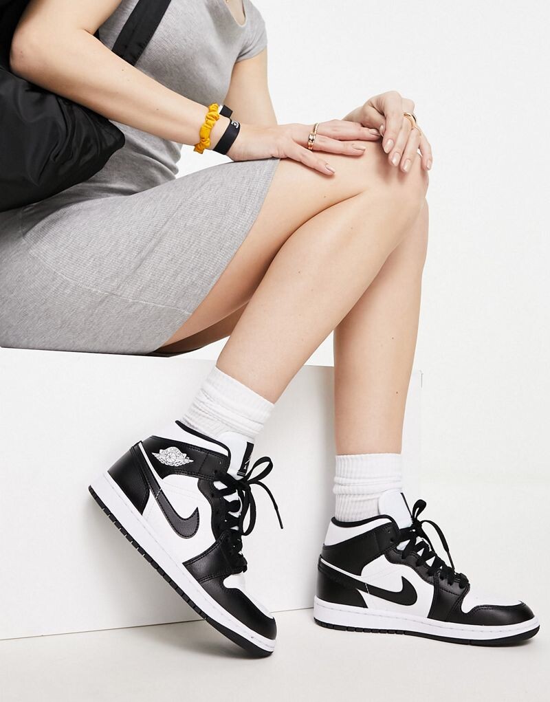 Бело-черные кроссовки Nike Air Jordan 1 Mid, Черный, Бело-черные кроссовки Nike Air Jordan 1 Mid
Бело-черные кроссовки Nike Air Jordan 1 Mid, Черный, Бело-черные кроссовки Nike Air Jordan 1 Mid