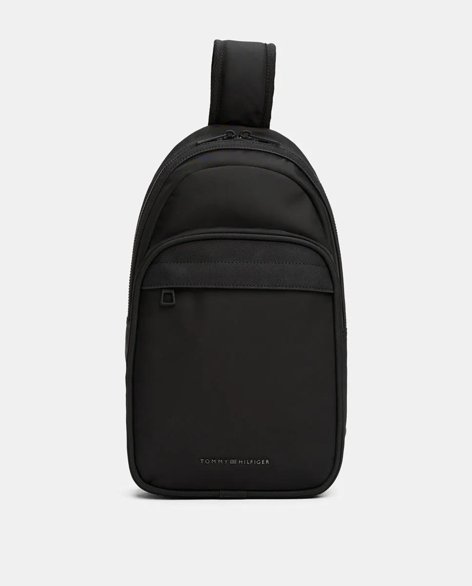 Мужской рюкзак из переработанного полиэфира с внешним карманом и регулируемыми ремнями Tommy Hilfiger, черный
Мужской рюкзак из переработанного полиэфира с внешним карманом и регулируемыми ремнями Tommy Hilfiger, черный