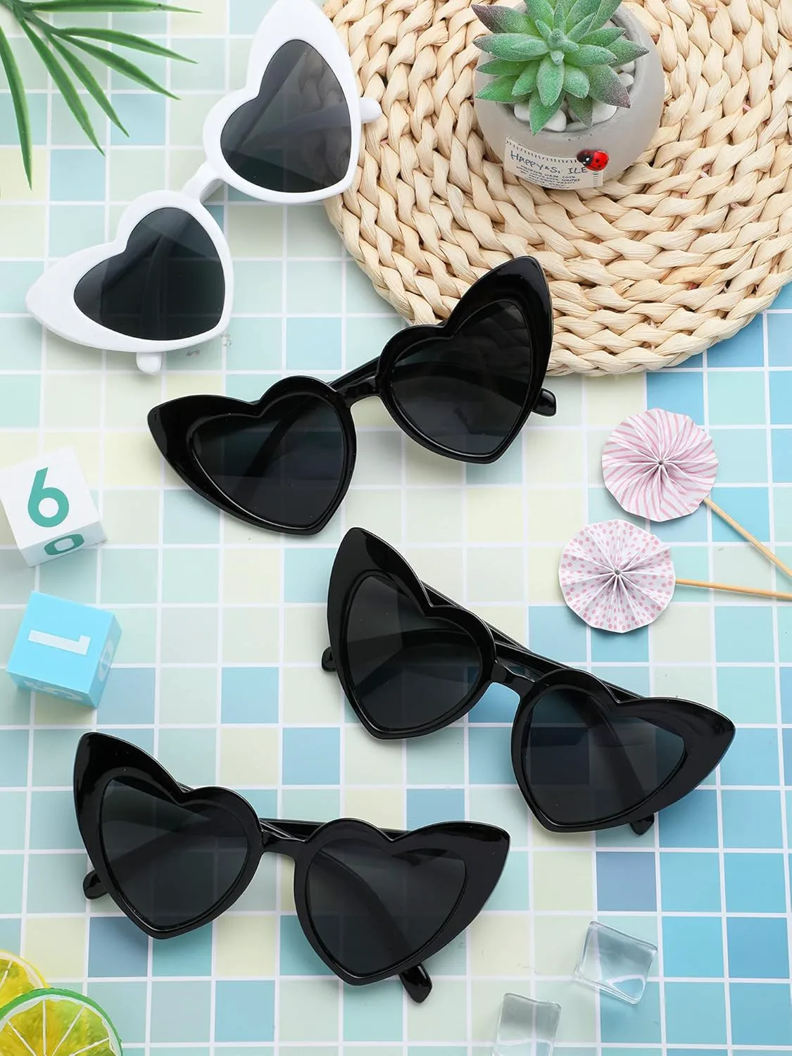 Солнцезащитные очки Weewooday, 10 пар, в форме сердца, «кошачий глаз», для девичника, подружки невесты, для женщин, свадебные сувениры для девичника, Black, White
Солнцезащитные очки Weewooday, 10 пар, в форме сердца, «кошачий глаз», для девичника, подружки невесты, для женщин, свадебные сувениры для девичника, Black, White