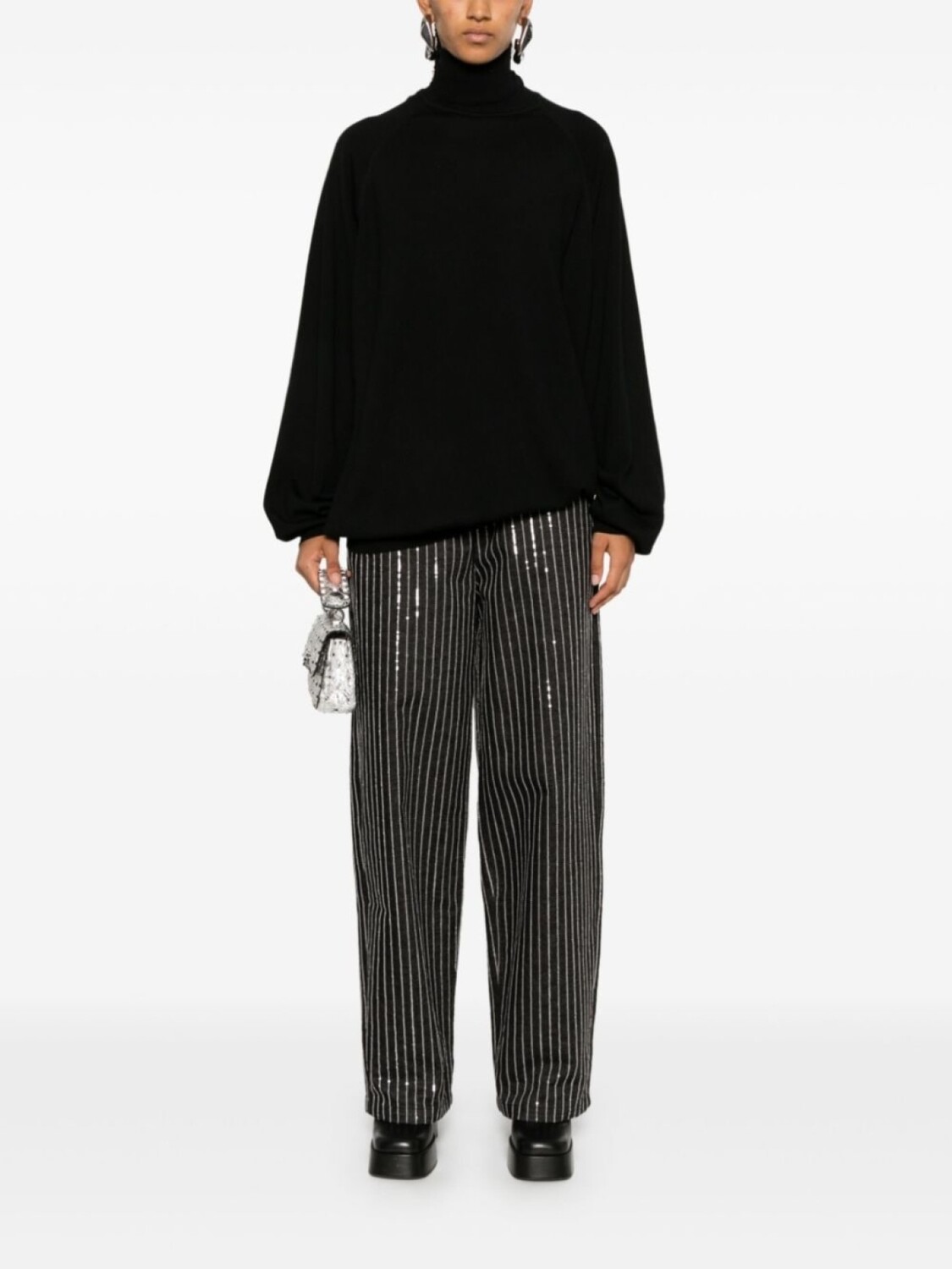 Moschino свитер с логотипом-подвеской, черный
Moschino свитер с логотипом-подвеской, черный