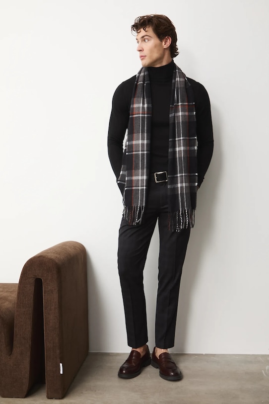 Свитер из мериносовой шерсти Medicine, черный
Свитер из мериносовой шерсти Medicine, черный