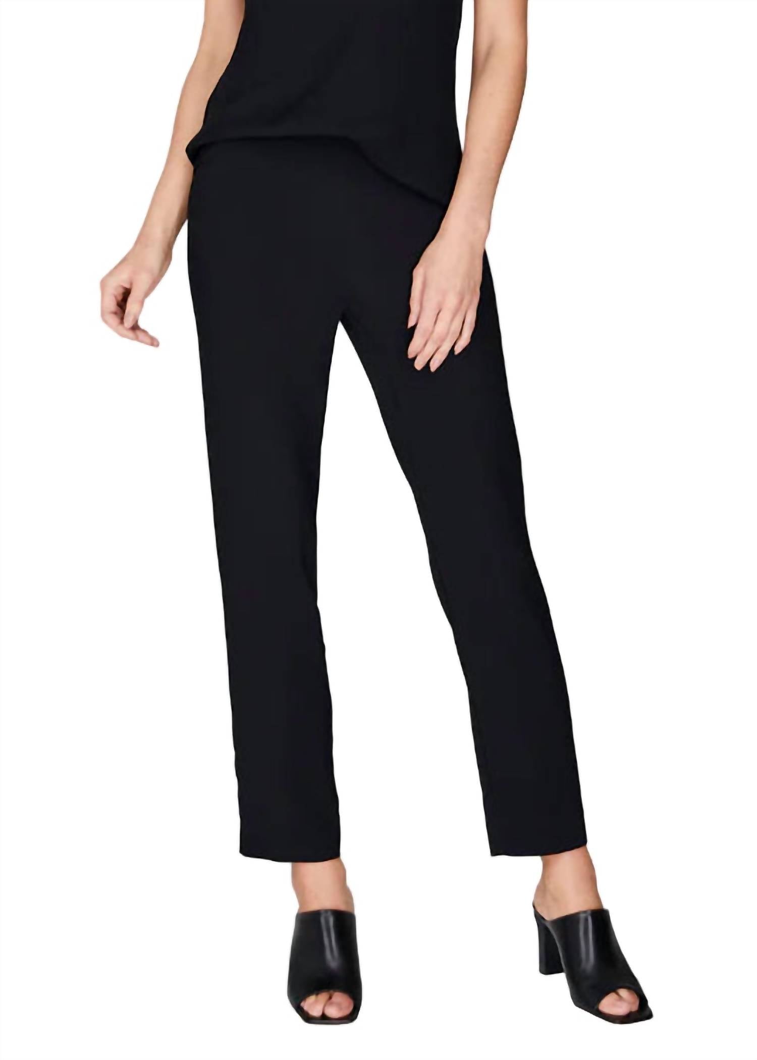 Узкие брюки с защипами черного цвета Mi Jong Lee, черный
Узкие брюки с защипами черного цвета Mi Jong Lee, черный