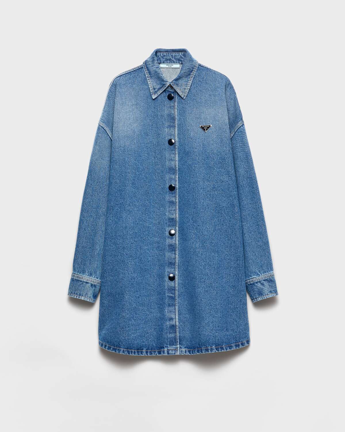 Джинсовая рубашка Prada, светло-голубой
Джинсовая рубашка Prada, светло-голубой
