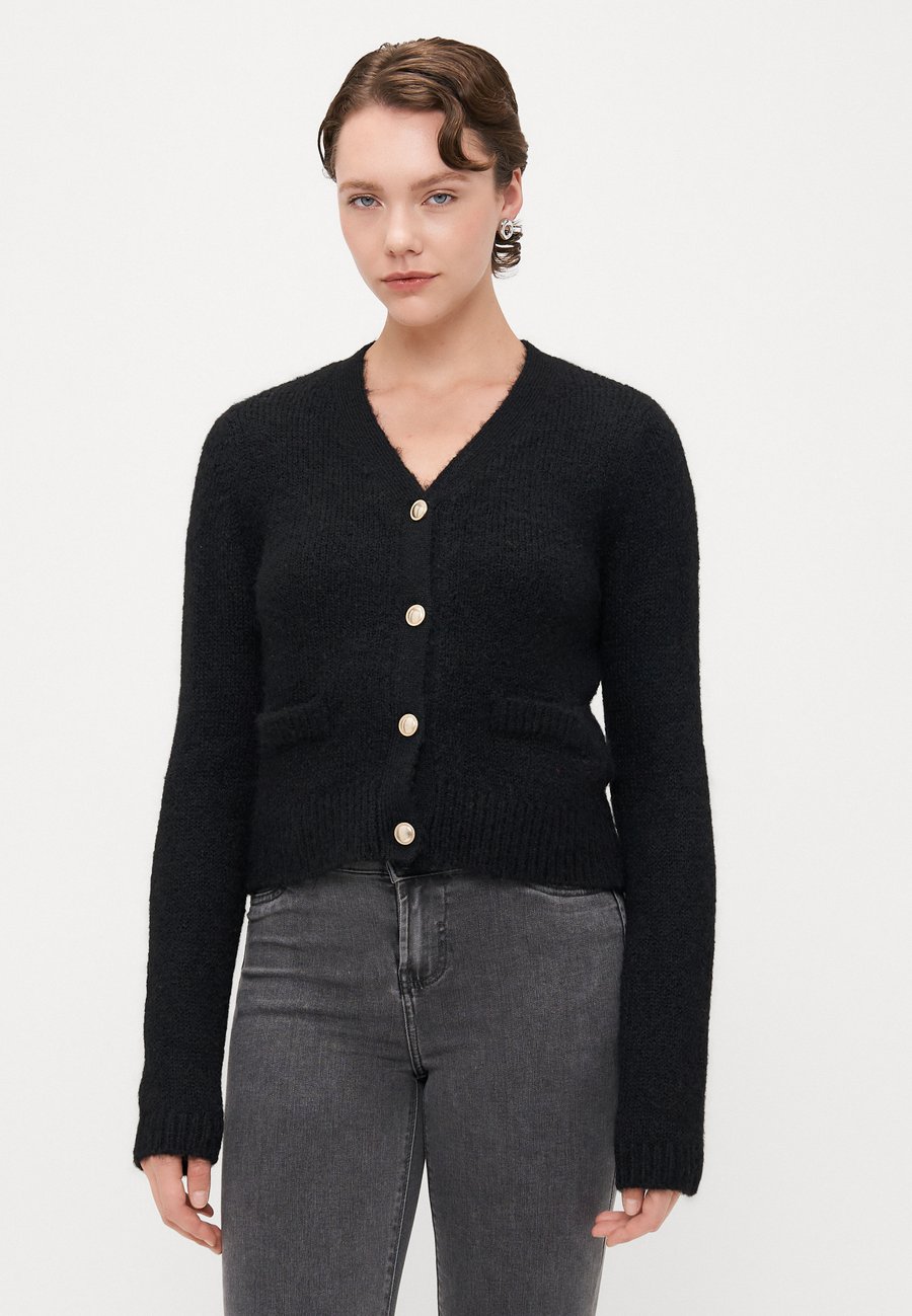 Кардиган ONLY Tall ONLMAGGIE LIFE V NECK , Black
Кардиган ONLY Tall ONLMAGGIE LIFE V NECK , Black