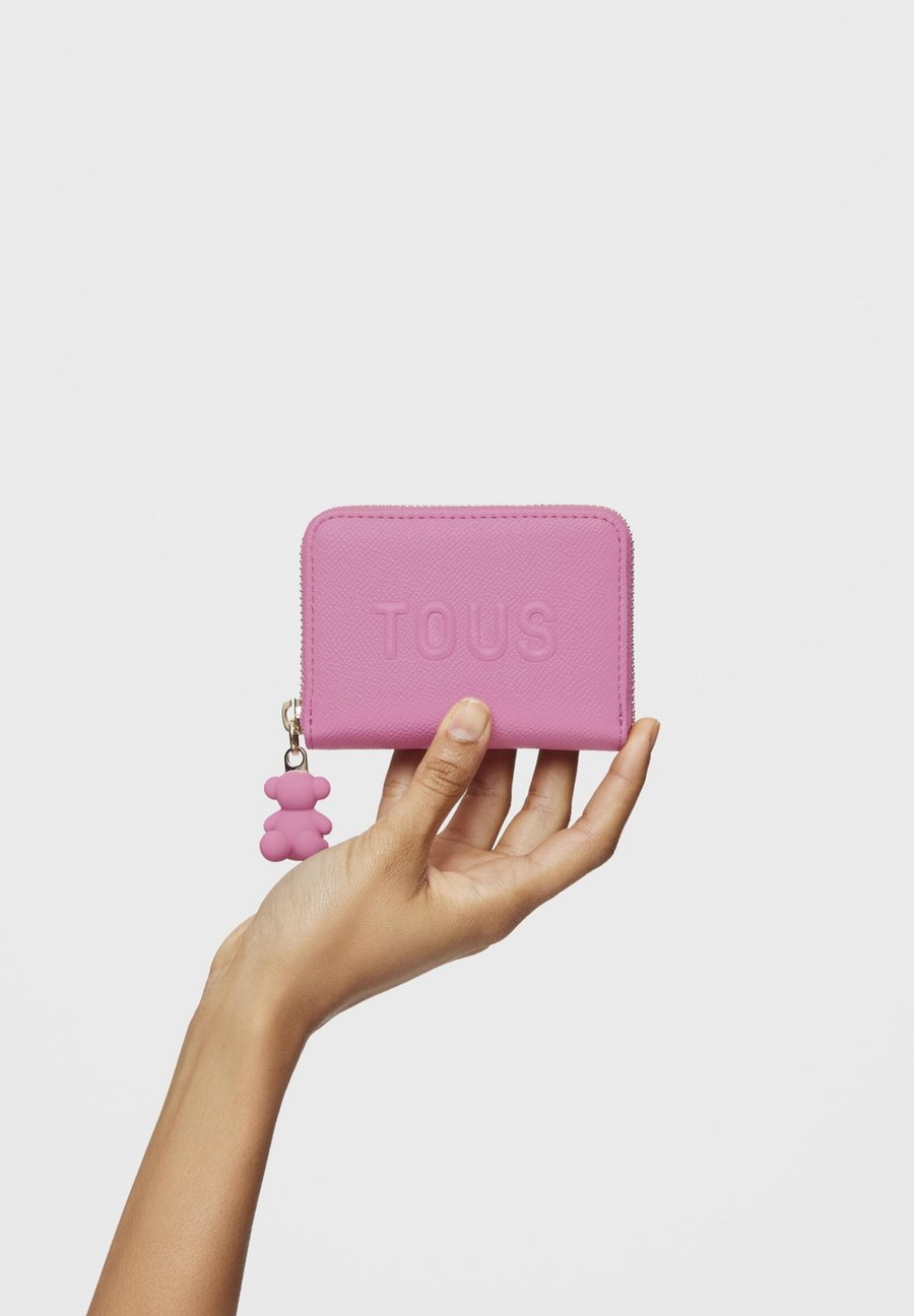 Кошелек Tous BRENDA, Rosa/Pink
Кошелек Tous BRENDA, Rosa/Pink