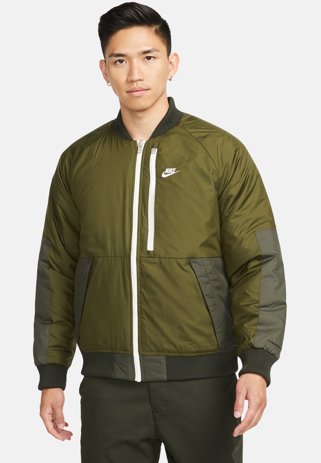 Куртка-бомбер LIFESTYLE - THERMA-FIT LEGACY Nike Sportswear, зеленый
Куртка-бомбер LIFESTYLE - THERMA-FIT LEGACY Nike Sportswear, зеленый