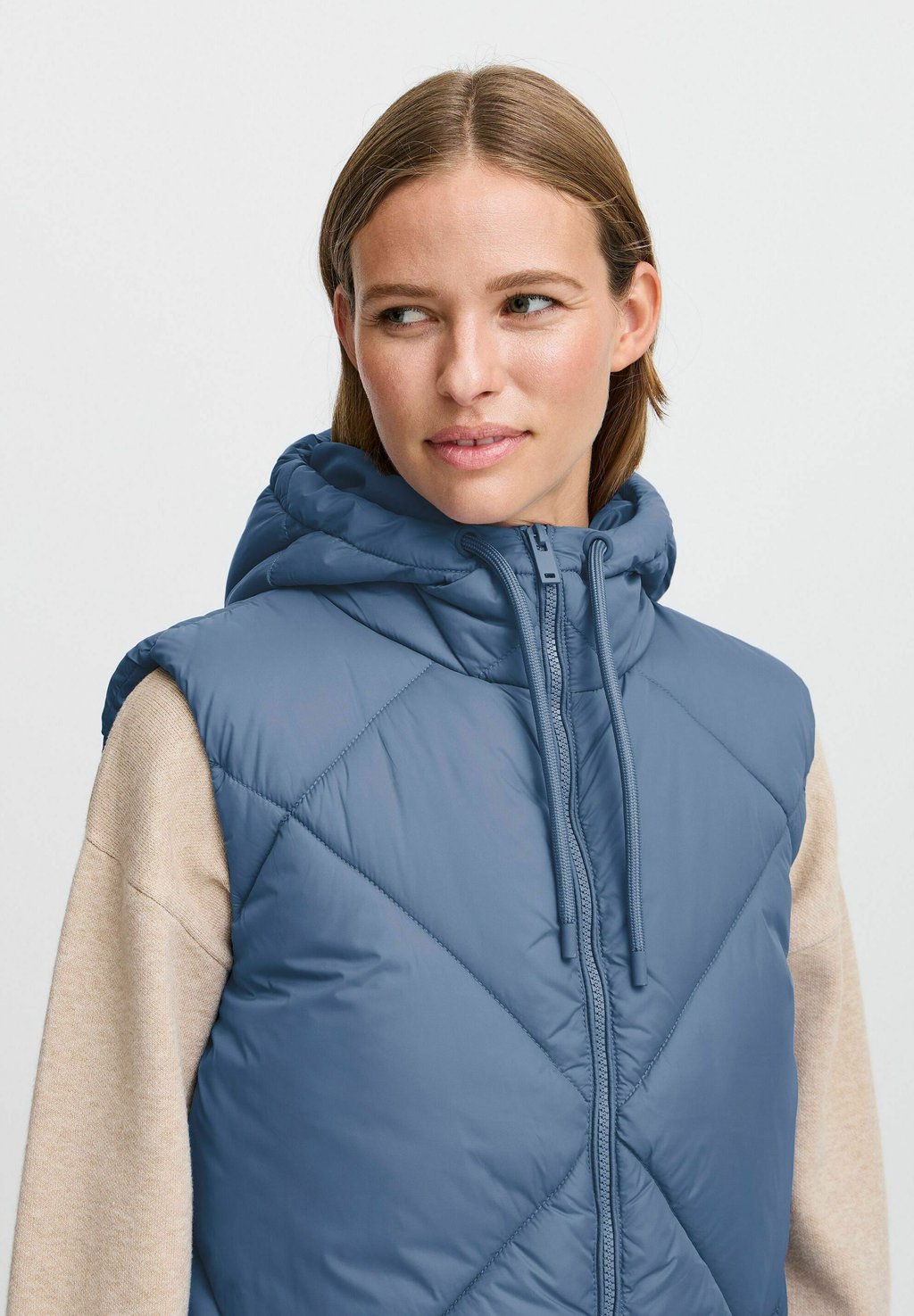 Жилет BOMINA b.young, синий
Жилет BOMINA b.young, синий