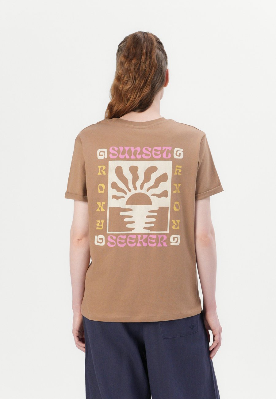 Футболка Roxy OCEAN REGULAR POSTER, Woodsmoke/Beige, Серый, Футболка Roxy OCEAN REGULAR POSTER, Woodsmoke/Beige
Футболка Roxy OCEAN REGULAR POSTER, Woodsmoke/Beige, Серый, Футболка Roxy OCEAN REGULAR POSTER, Woodsmoke/Beige