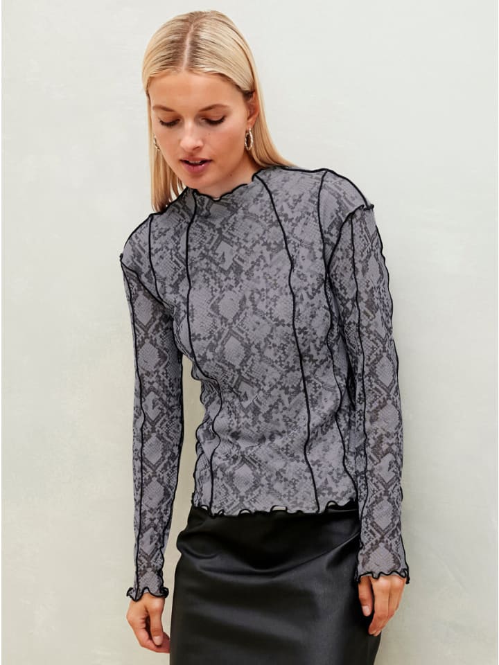 черная узорчатая рубашка с воротником-стойкой WITT WEIDEN
черная узорчатая рубашка с воротником-стойкой WITT WEIDEN