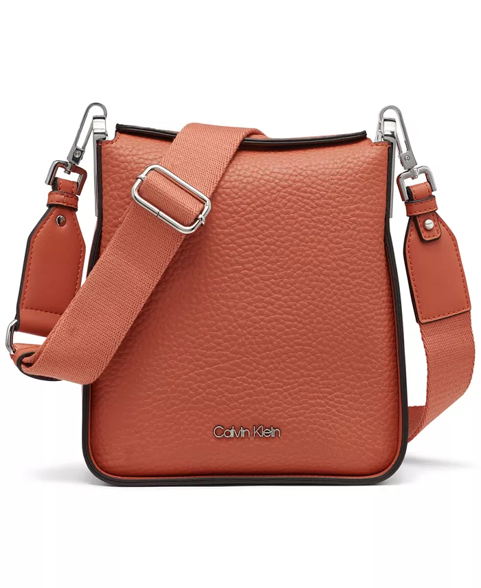 Фэй Small регулируемая сумка через плечо с магнитным клапаном Calvin Klein, оранжевый
Фэй Small регулируемая сумка через плечо с магнитным клапаном Calvin Klein, оранжевый