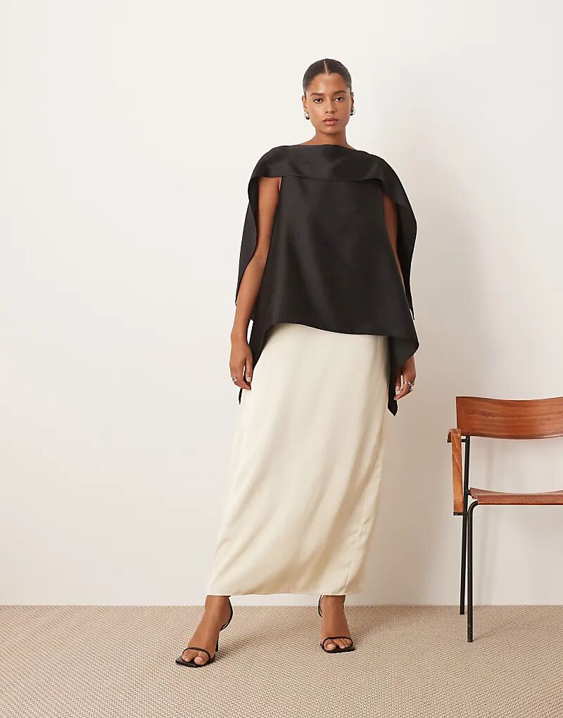 Платье миди ARRANGE Curve с квадратным вырезом и воротником-стойкой в монохромной цветовой гамме
Платье миди ARRANGE Curve с квадратным вырезом и воротником-стойкой в монохромной цветовой гамме