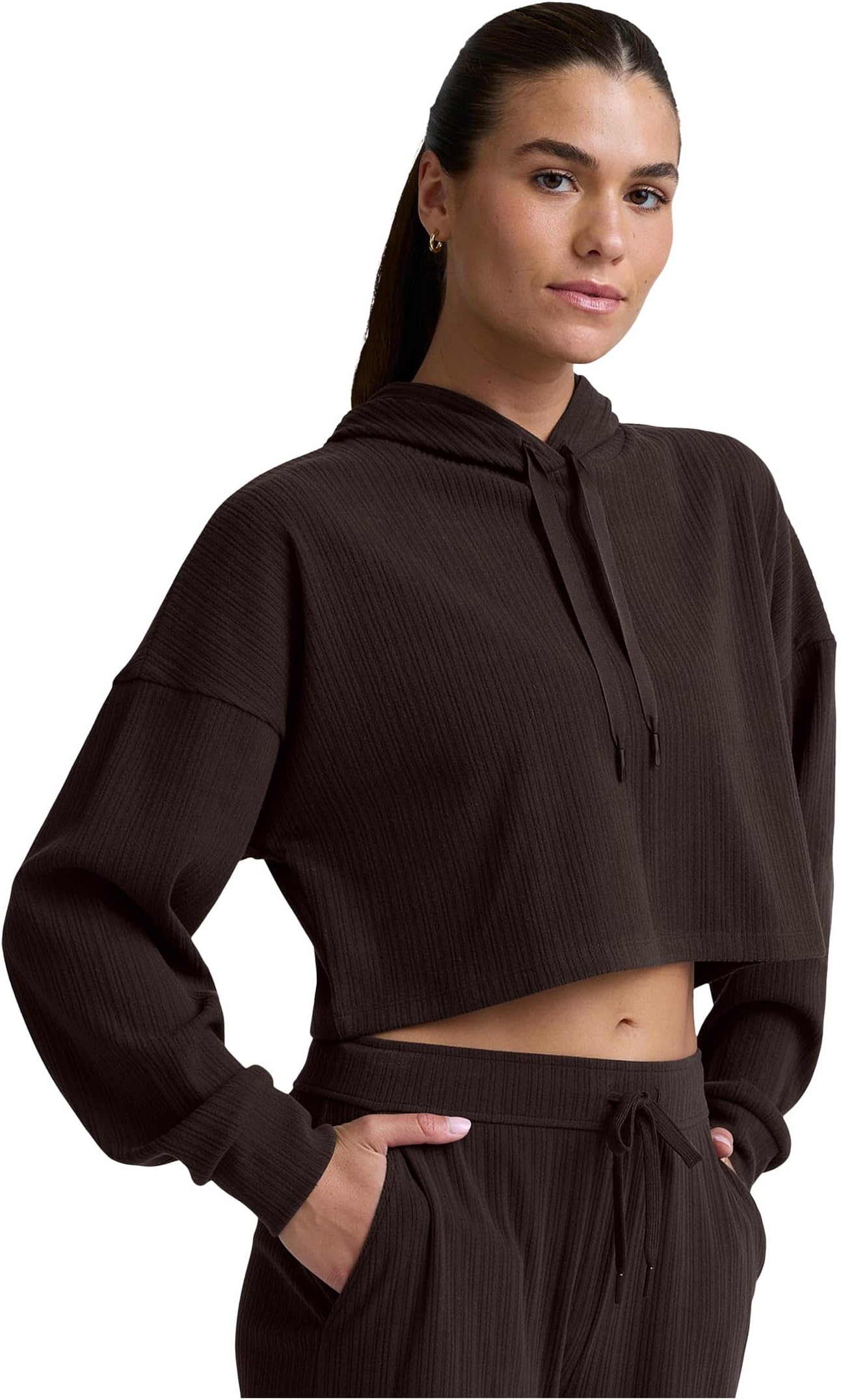 Женская толстовка с капюшоном на весь день Beyond Yoga, Dark Chocolate
Женская толстовка с капюшоном на весь день Beyond Yoga, Dark Chocolate