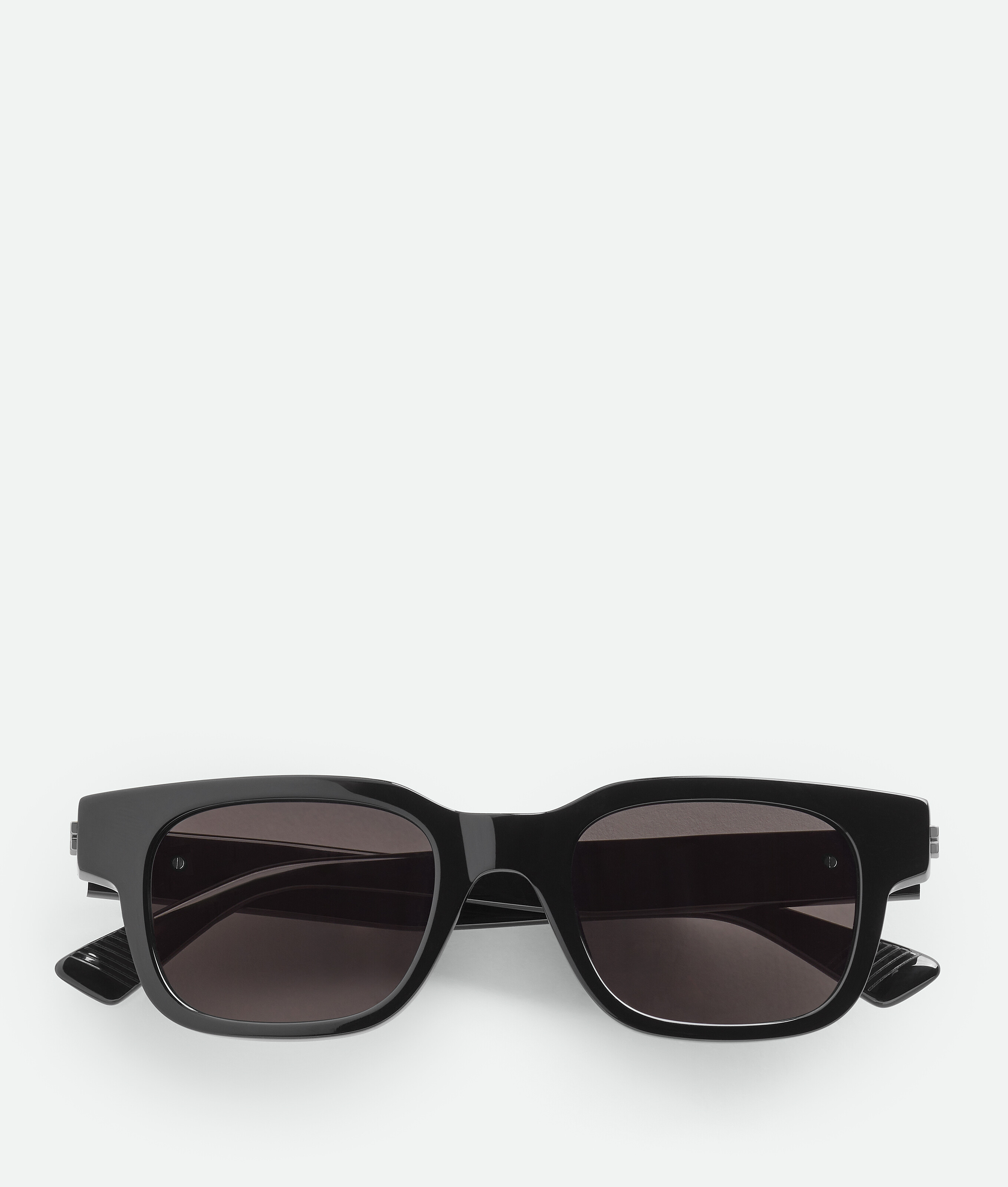 Classic squared sunglasses BOTTEGA VENETA, серый/черный
Classic squared sunglasses BOTTEGA VENETA, серый/черный