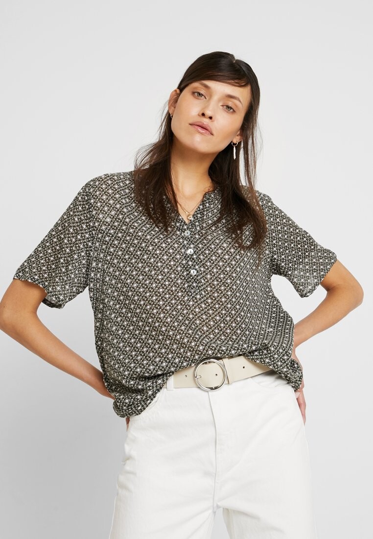 Блузка Kaffe Kaalvine, зеленый
Блузка Kaffe Kaalvine, зеленый