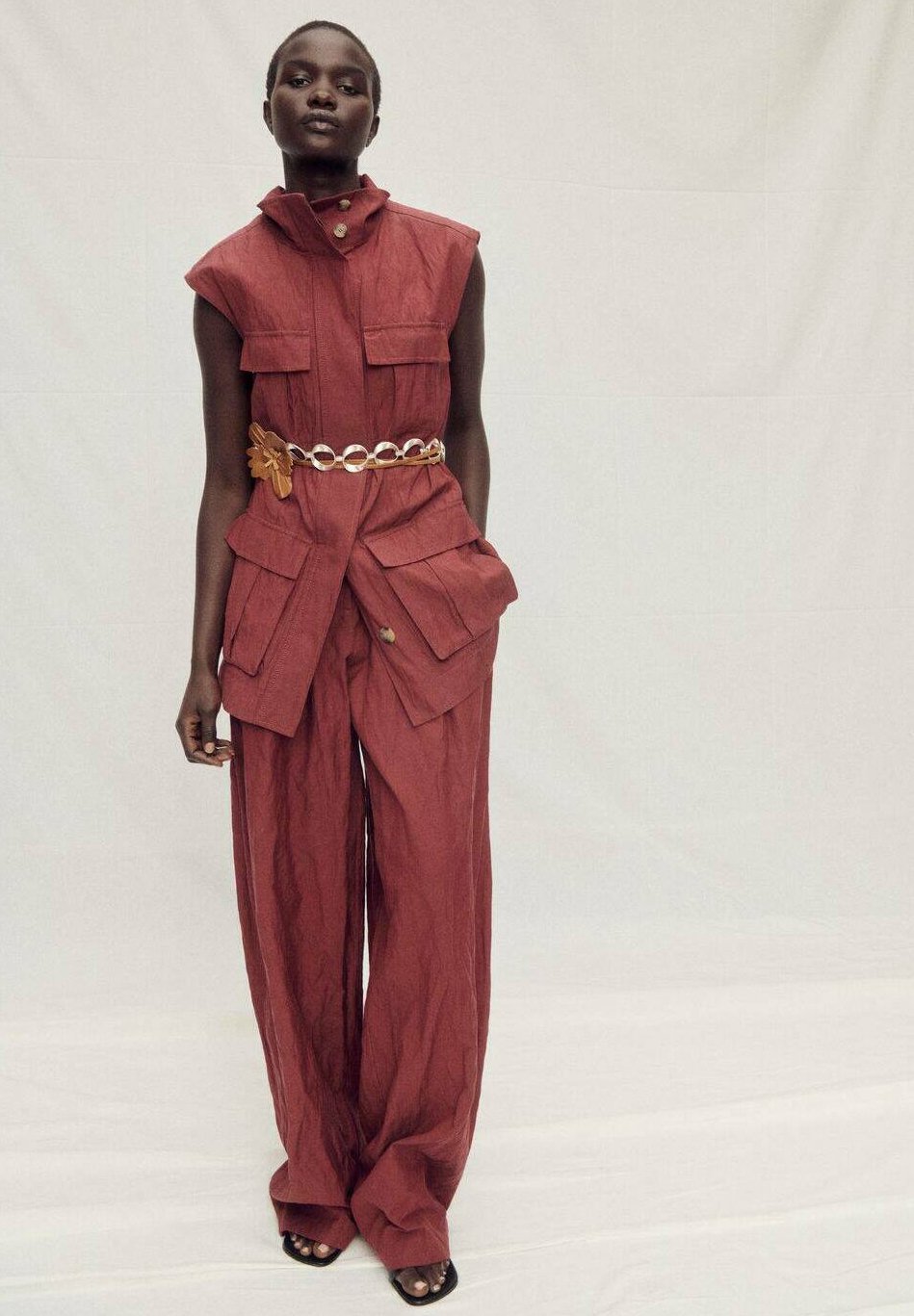 Брюки BEETS Mango, бургундия
Брюки BEETS Mango, бургундия