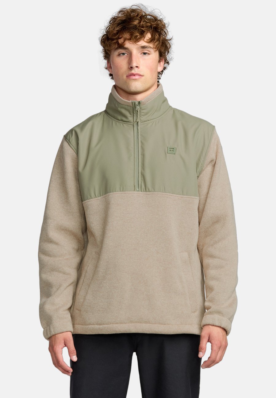 Джемпер Billabong BOUNDARY BLOCKED MIT REISSVERSCHLUSS-KRAGEN, San/Blue
Джемпер Billabong BOUNDARY BLOCKED MIT REISSVERSCHLUSS-KRAGEN, San/Blue