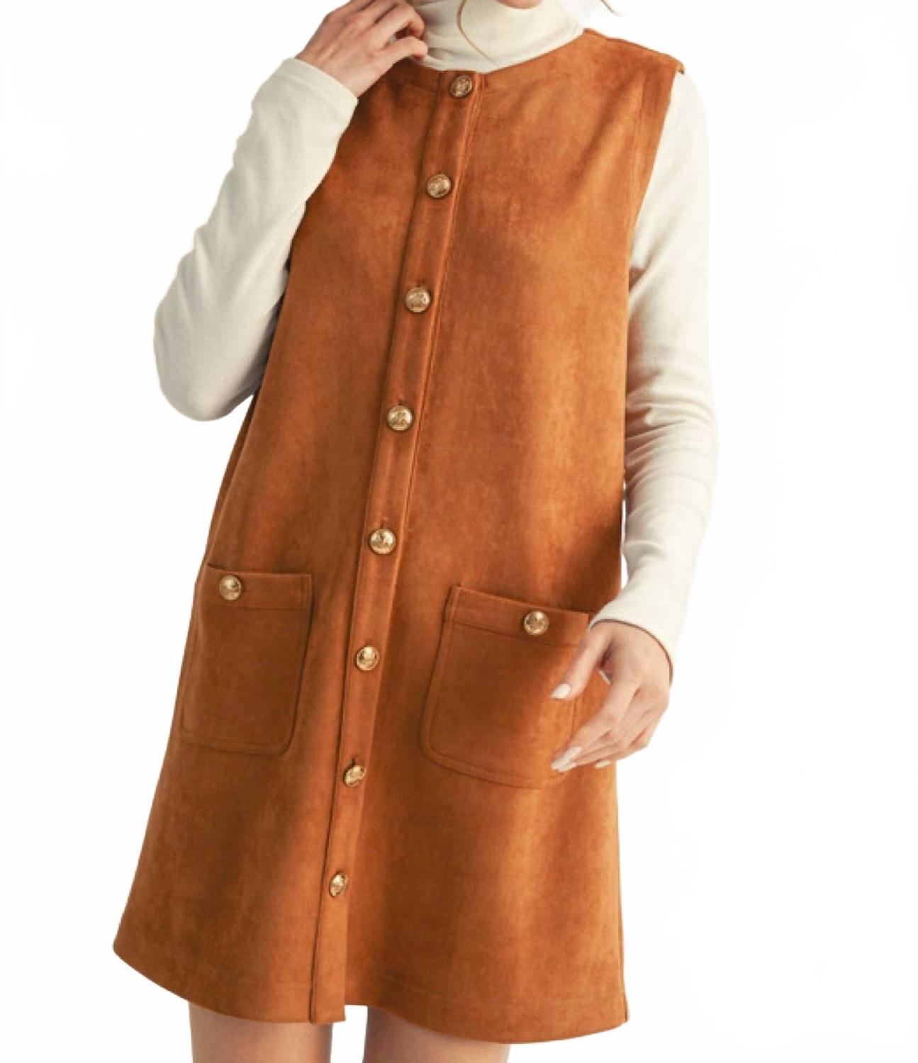 JODIFIL Платье-футляр Sweet As Can из замши верблюжьего цвета
JODIFIL Платье-футляр Sweet As Can из замши верблюжьего цвета