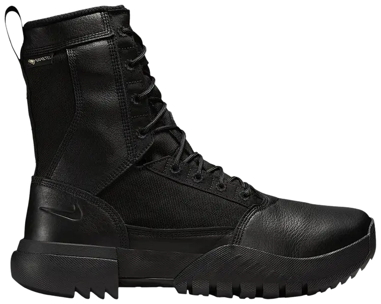 Кроссовки Nike SFB Air Field Ukiah 8" GORE-TEX, черный
Кроссовки Nike SFB Air Field Ukiah 8" GORE-TEX, черный