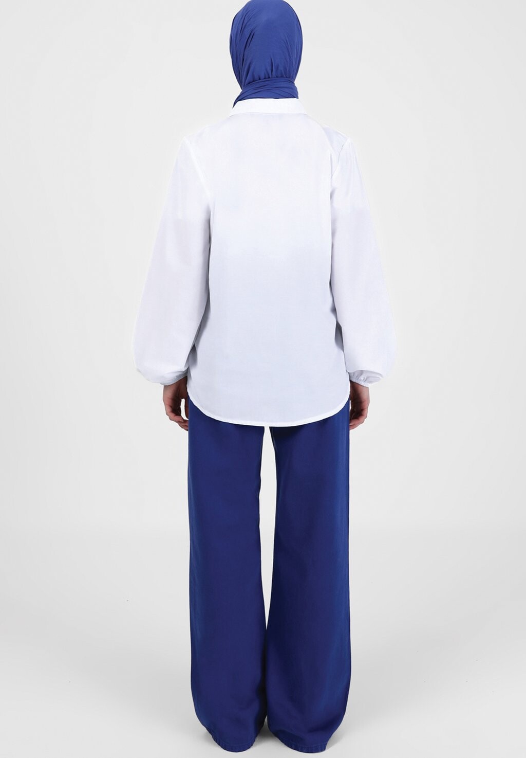 Блузка на пуговицах REFKA BASIC Modanisa, белый
Блузка на пуговицах REFKA BASIC Modanisa, белый