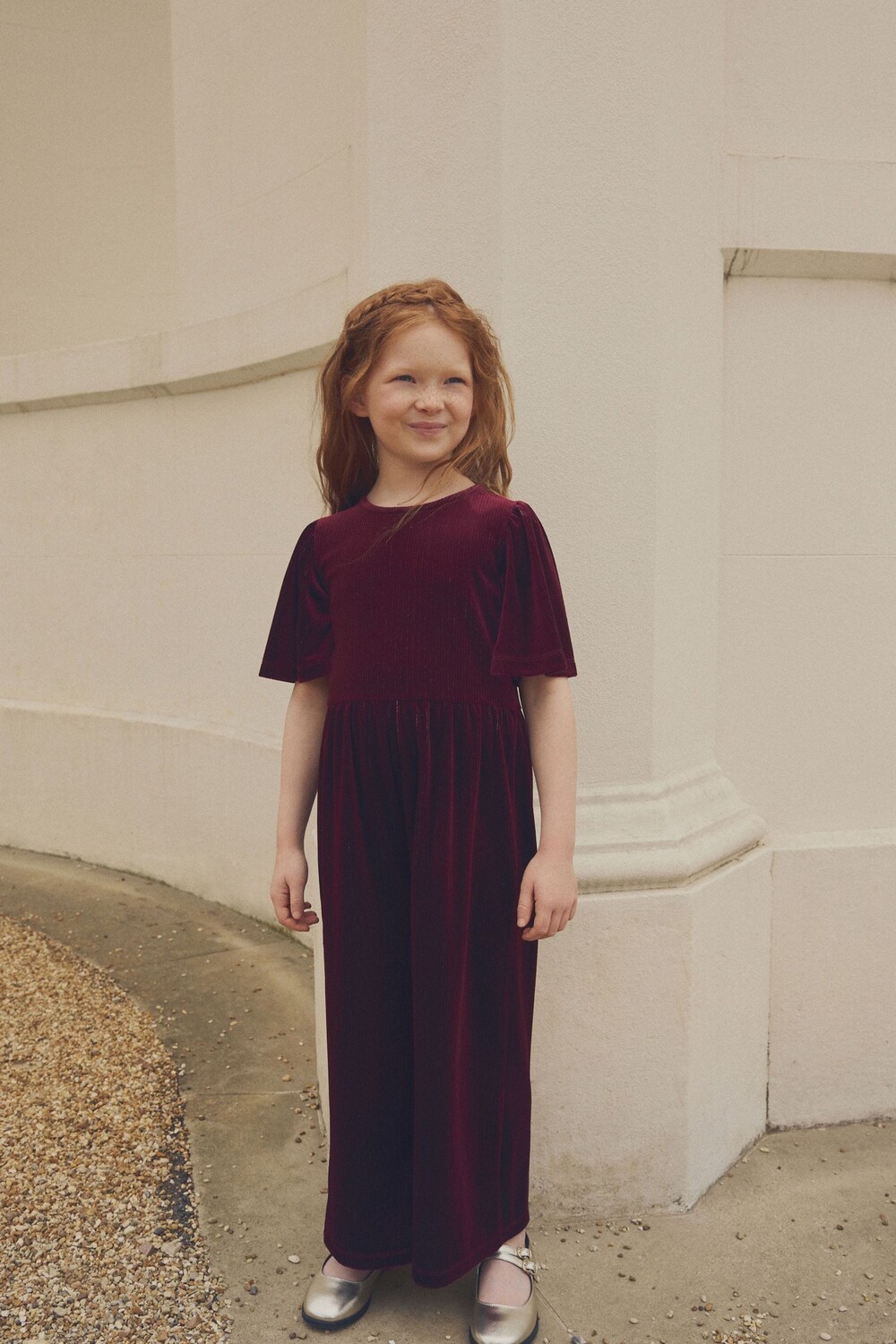 Велюровый комбинезон Next, красный 
Велюровый комбинезон Next, красный