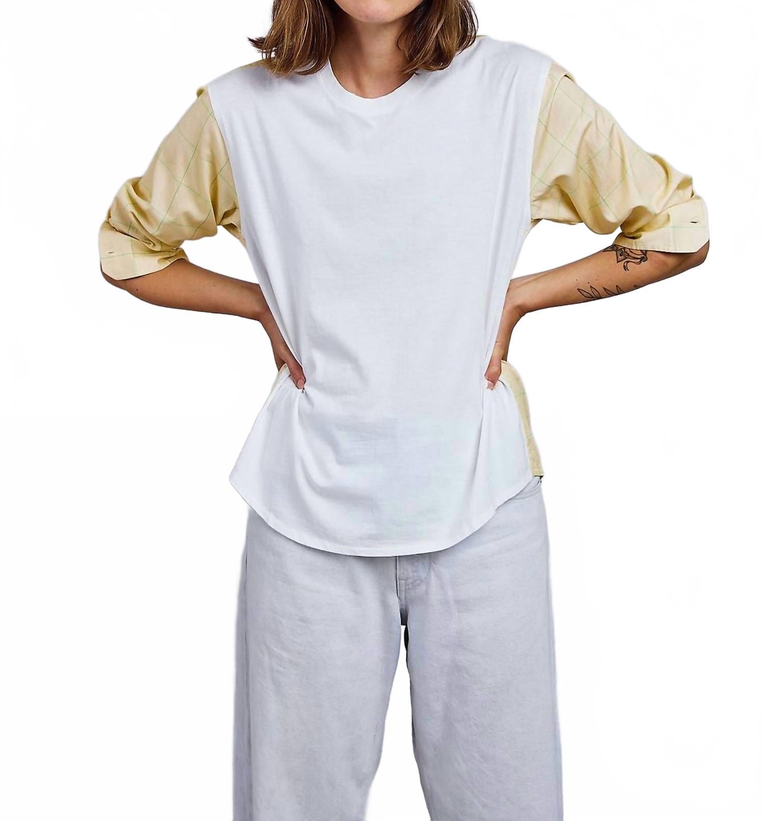 Светло-желтая блуза в технике микс-медиа Purple Maroon
Светло-желтая блуза в технике микс-медиа Purple Maroon