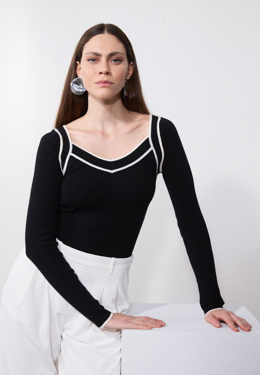 Джемпер Anna Field Jumper, Black
Джемпер Anna Field Jumper, Black