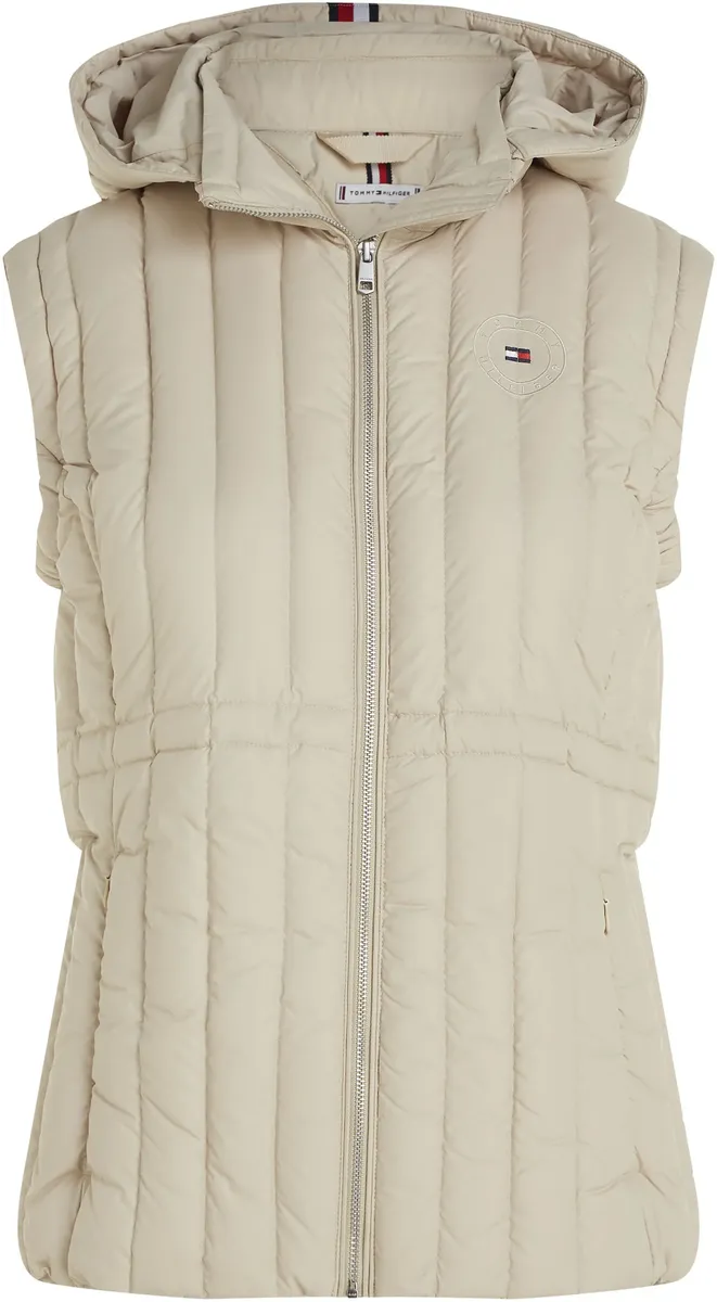 Пуховой жилет Tommy Hilfiger Curve "CRV FEMININE LW DOWN VEST" с вышитым логотипом, бежевый
Пуховой жилет Tommy Hilfiger Curve "CRV FEMININE LW DOWN VEST" с вышитым логотипом, бежевый