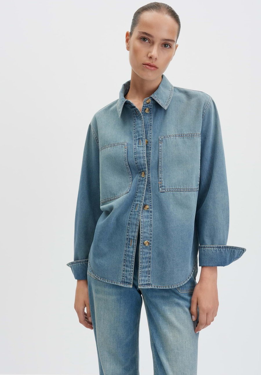 Блуза someday. SLIM FIT AUTHENTIC WASH, Mid Soft Blue/Light Blue
Блуза someday. SLIM FIT AUTHENTIC WASH, Mid Soft Blue/Light Blue