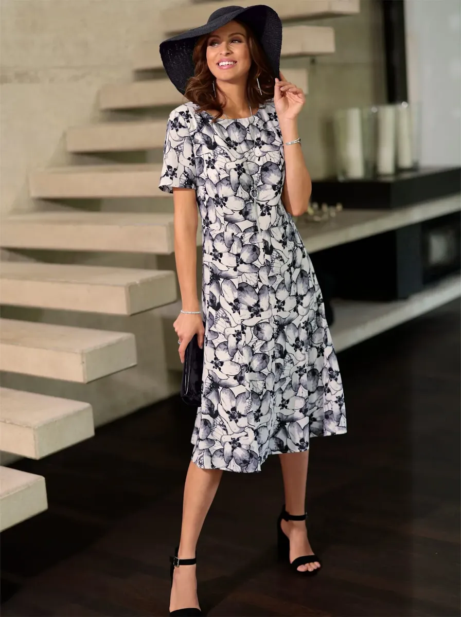 Женское платье с принтом "платье" Lady, антрацит
Женское платье с принтом "платье" Lady, антрацит