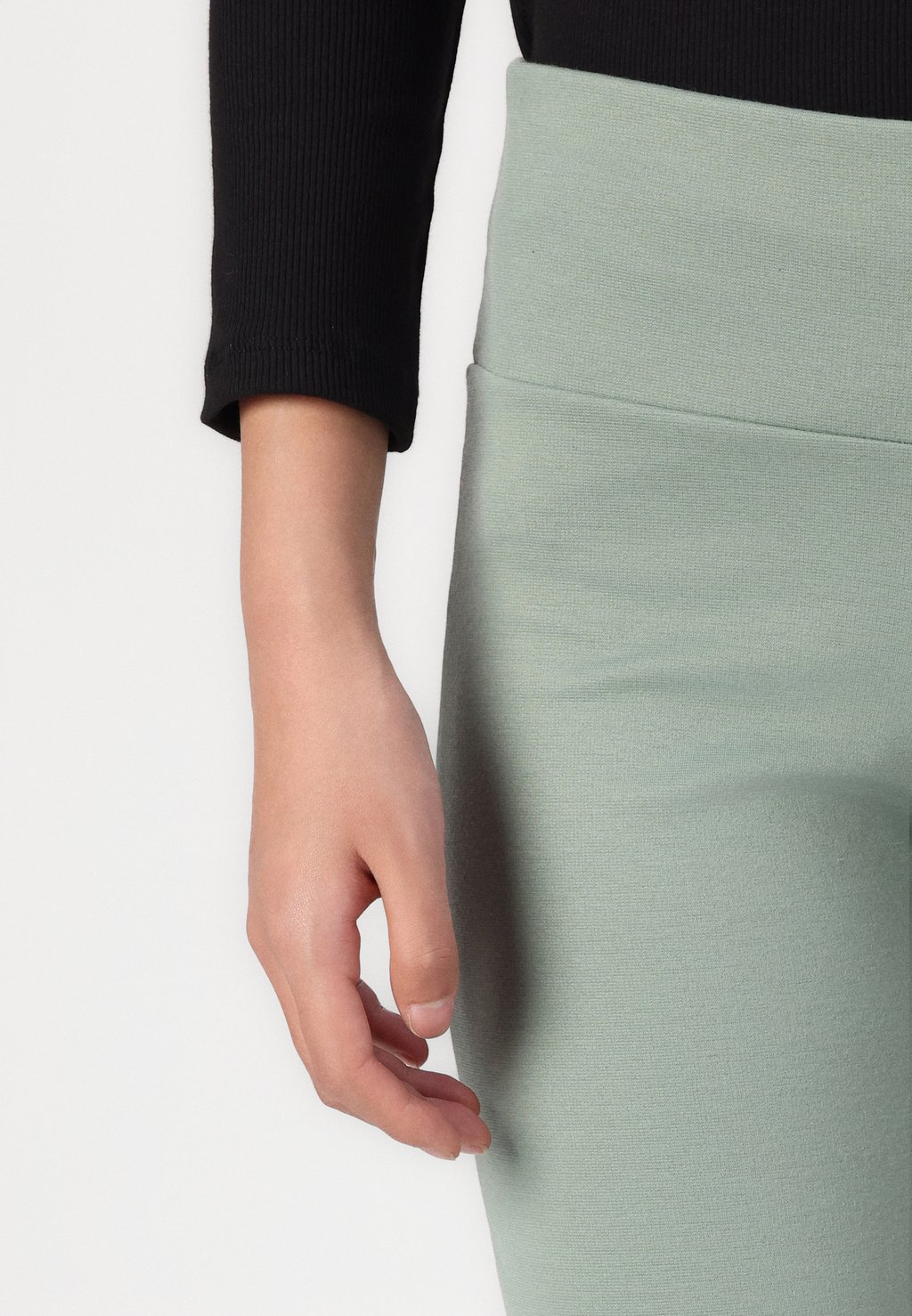 Брюки Even&Odd, зеленый
Брюки Even&Odd, зеленый