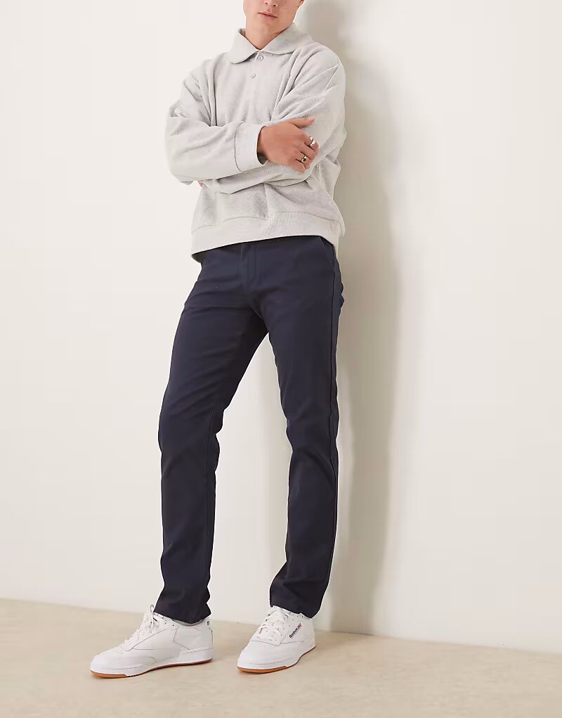 Узкие брюки-чиносы ASOS DESIGN темно-синего цвета
Узкие брюки-чиносы ASOS DESIGN темно-синего цвета