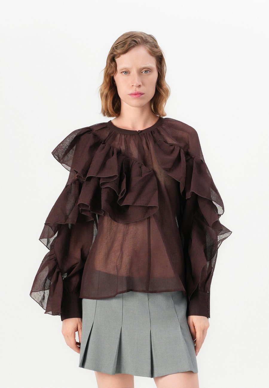 Блуза Vero Moda VMSABRINA LS O-NECK FLOUNCE EXP, Chocolate Martini/Brown
Блуза Vero Moda VMSABRINA LS O-NECK FLOUNCE EXP, Chocolate Martini/Brown