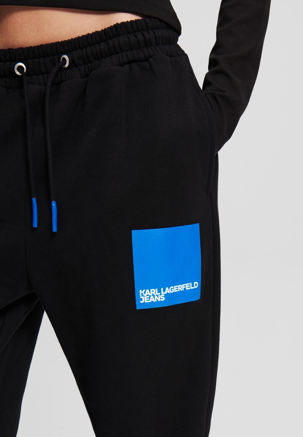 Тренировочный низ Karl Lagerfeld, черный
Тренировочный низ Karl Lagerfeld, черный