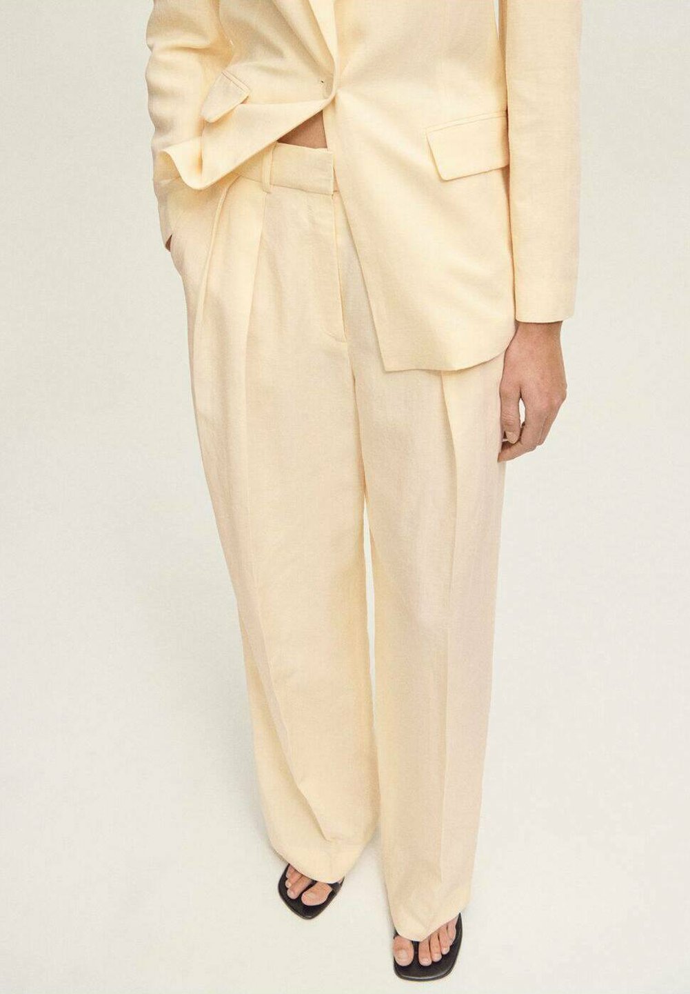 Брюки BRERA Mango, светло-желтый
Брюки BRERA Mango, светло-желтый