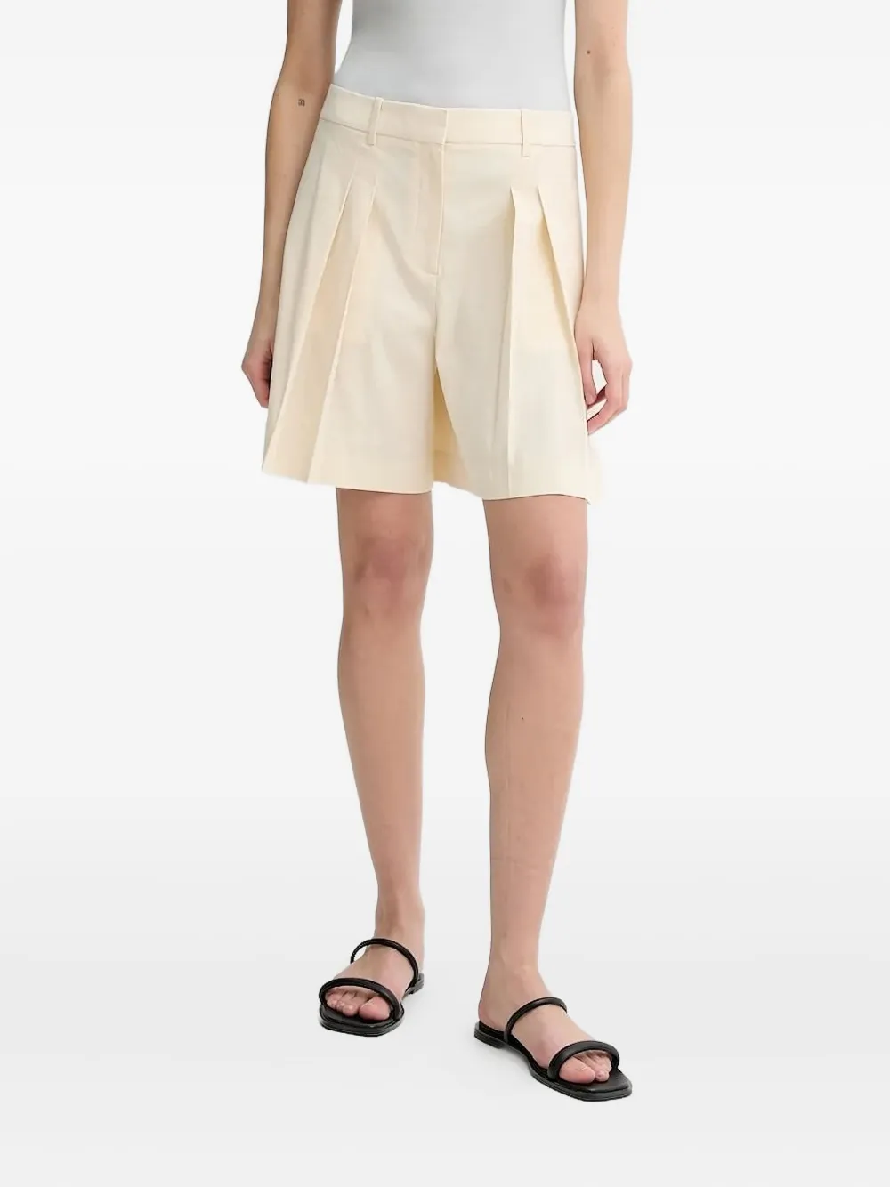 Шорты строгого кроя со складками Theory, нейтральный
Шорты строгого кроя со складками Theory, нейтральный