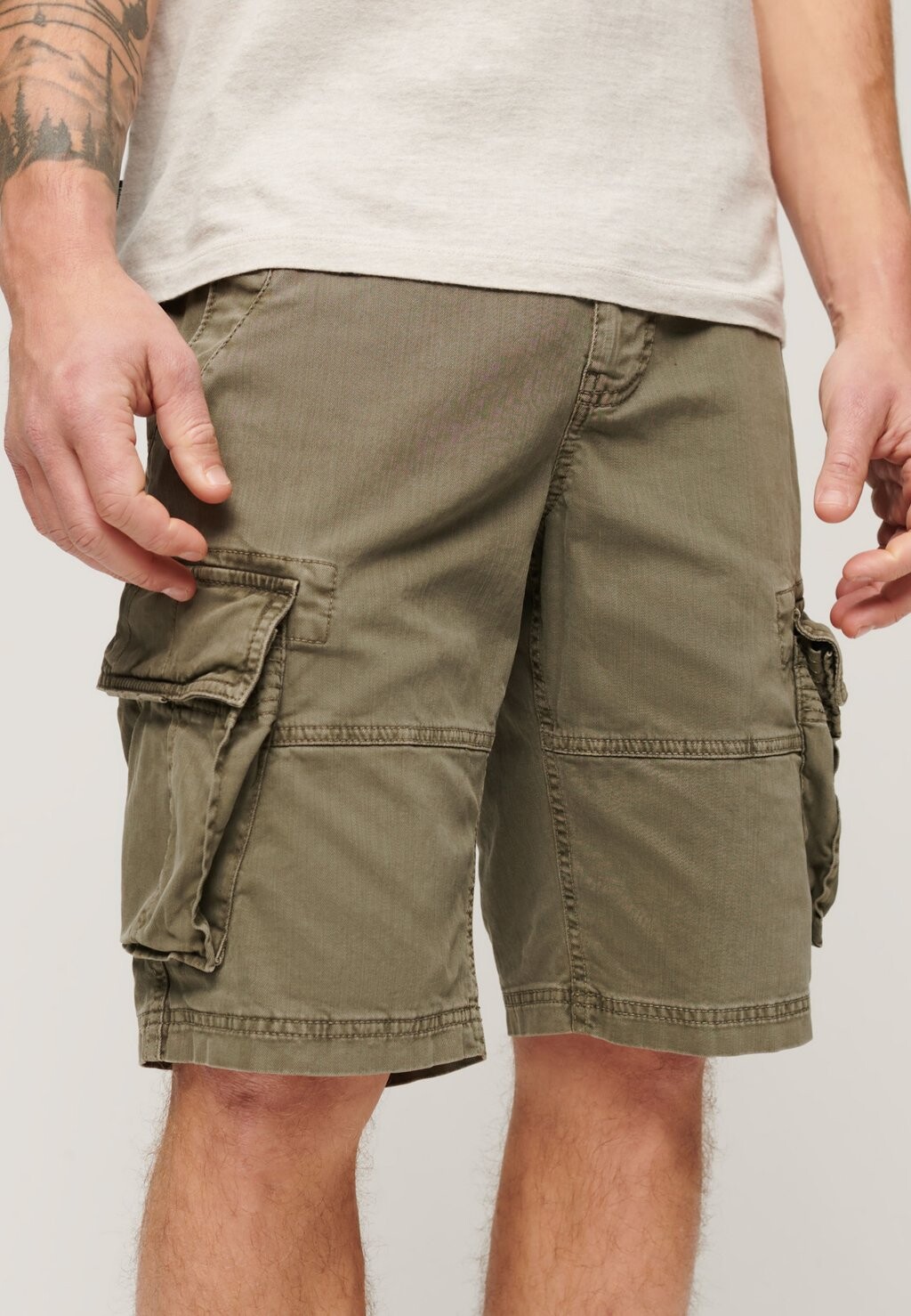 Шорты CORE Superdry, цвет chive green
Шорты CORE Superdry, цвет chive green