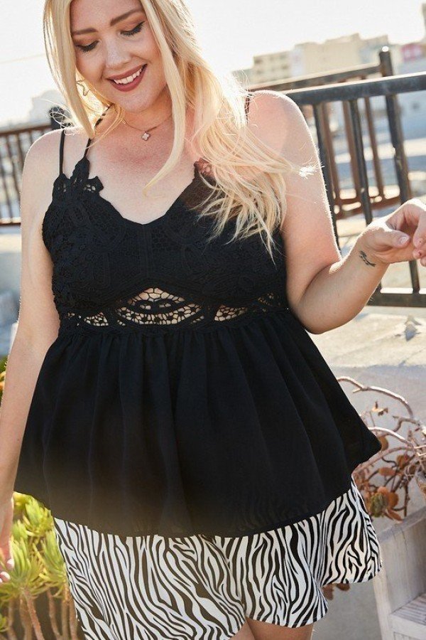 Женский топ с кружевной отделкой на двух бретелях и перекрещивающейся спинкой TRUEDAMES, черный 
Женский топ с кружевной отделкой на двух бретелях и перекрещивающейся спинкой TRUEDAMES, черный