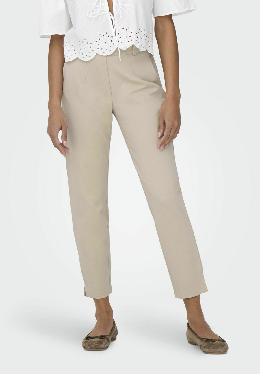 Брюки JDY JDYNEW PRETTY POCKET ANCLE PANT, Peyote/Off-White
Брюки JDY JDYNEW PRETTY POCKET ANCLE PANT, Peyote/Off-White
