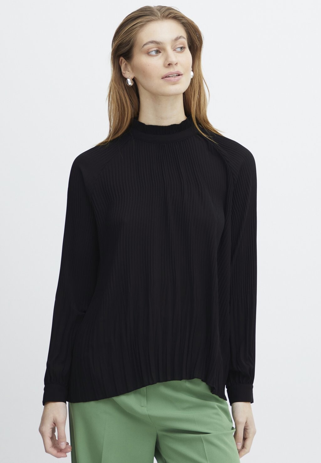 Блузка ICHI с воротником, черный
Блузка ICHI с воротником, черный