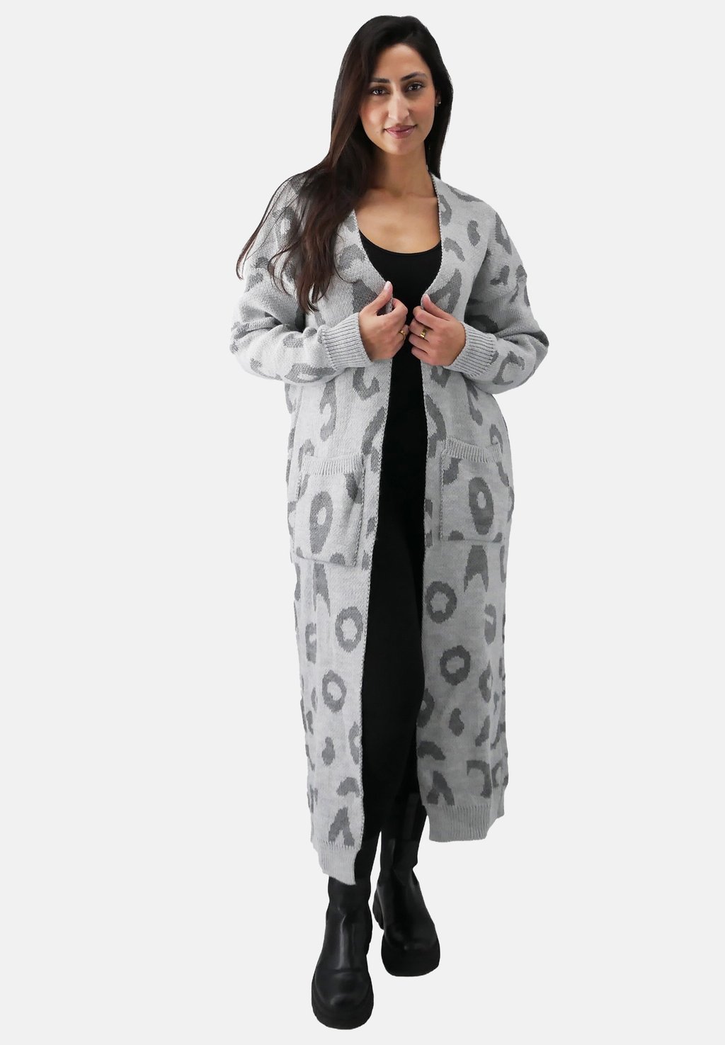 Кардиган Elara, цвет Grau
Кардиган Elara, цвет Grau