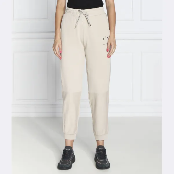 Спортивные брюки стандартного кроя Armani Exchange, бежевый
Спортивные брюки стандартного кроя Armani Exchange, бежевый