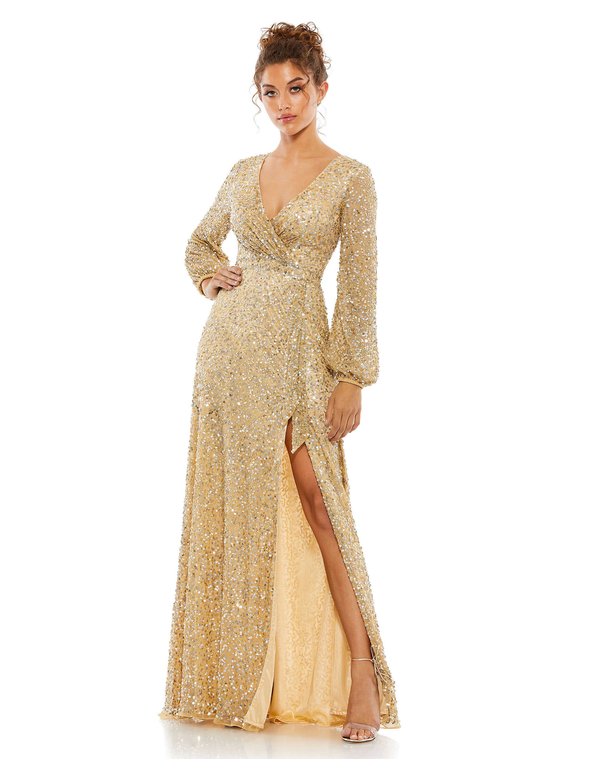 Платье из разноцветных пайеток и серебра Mac Duggal, цвет champagne
Платье из разноцветных пайеток и серебра Mac Duggal, цвет champagne