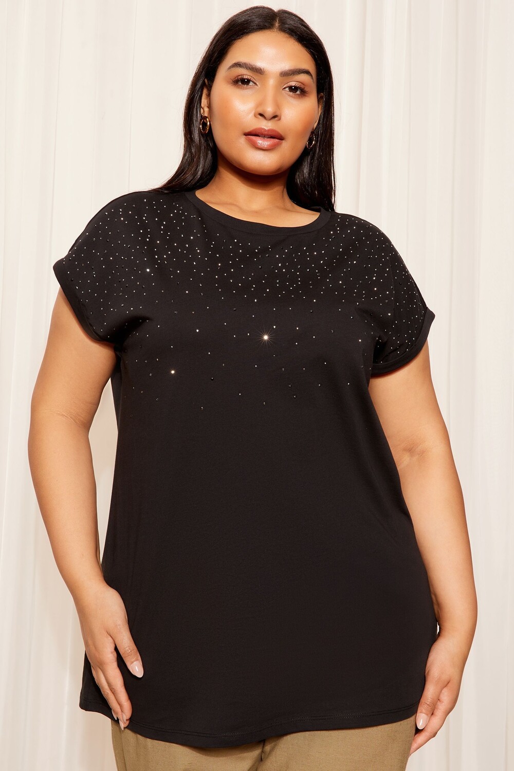 Футболка с заклепками Curves Like These, черный
Футболка с заклепками Curves Like These, черный