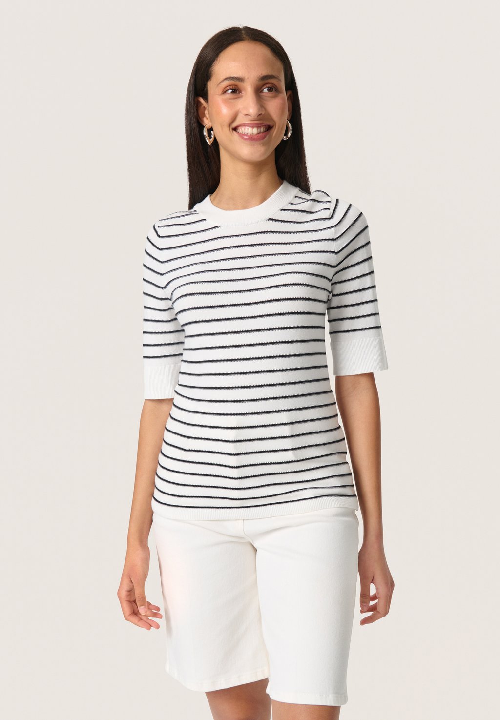 Футболка с принтом SPINA Soaked in Luxury, кремовый
Футболка с принтом SPINA Soaked in Luxury, кремовый