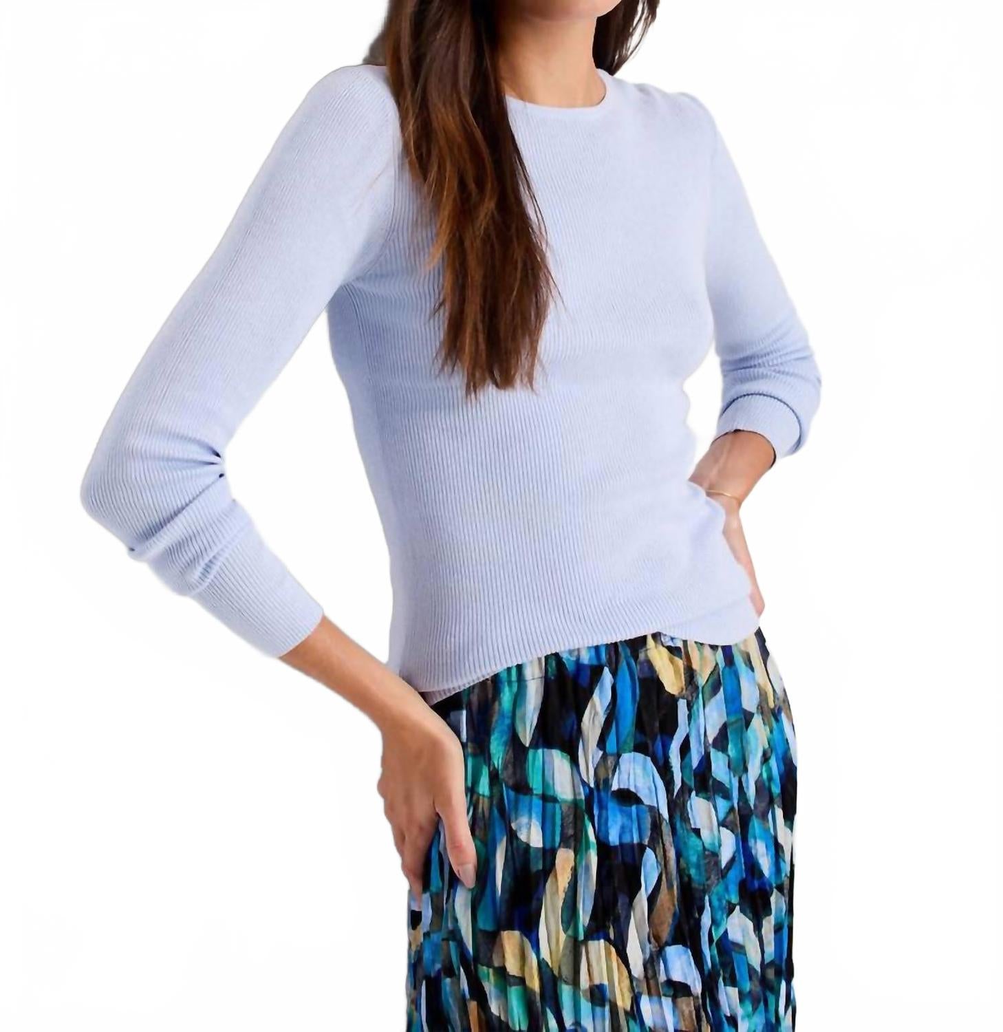 Ребристый свитер-футболка в пудрово-голубом цвете Nic + Zoe 
Ребристый свитер-футболка в пудрово-голубом цвете Nic + Zoe