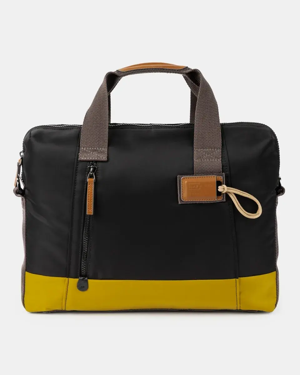 Водоотталкивающая папка для документов черного цвета Scharlau, черный
Водоотталкивающая папка для документов черного цвета Scharlau, черный